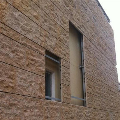 干挂石材目前正被广泛应用于各建筑物